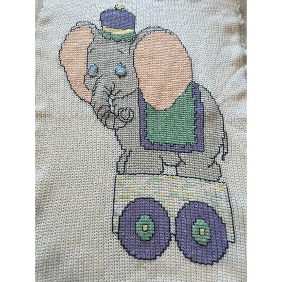Handmade Knit Elephant Baby Blanket 27”x40” Beautiful Quality - Picture 2 of 5
